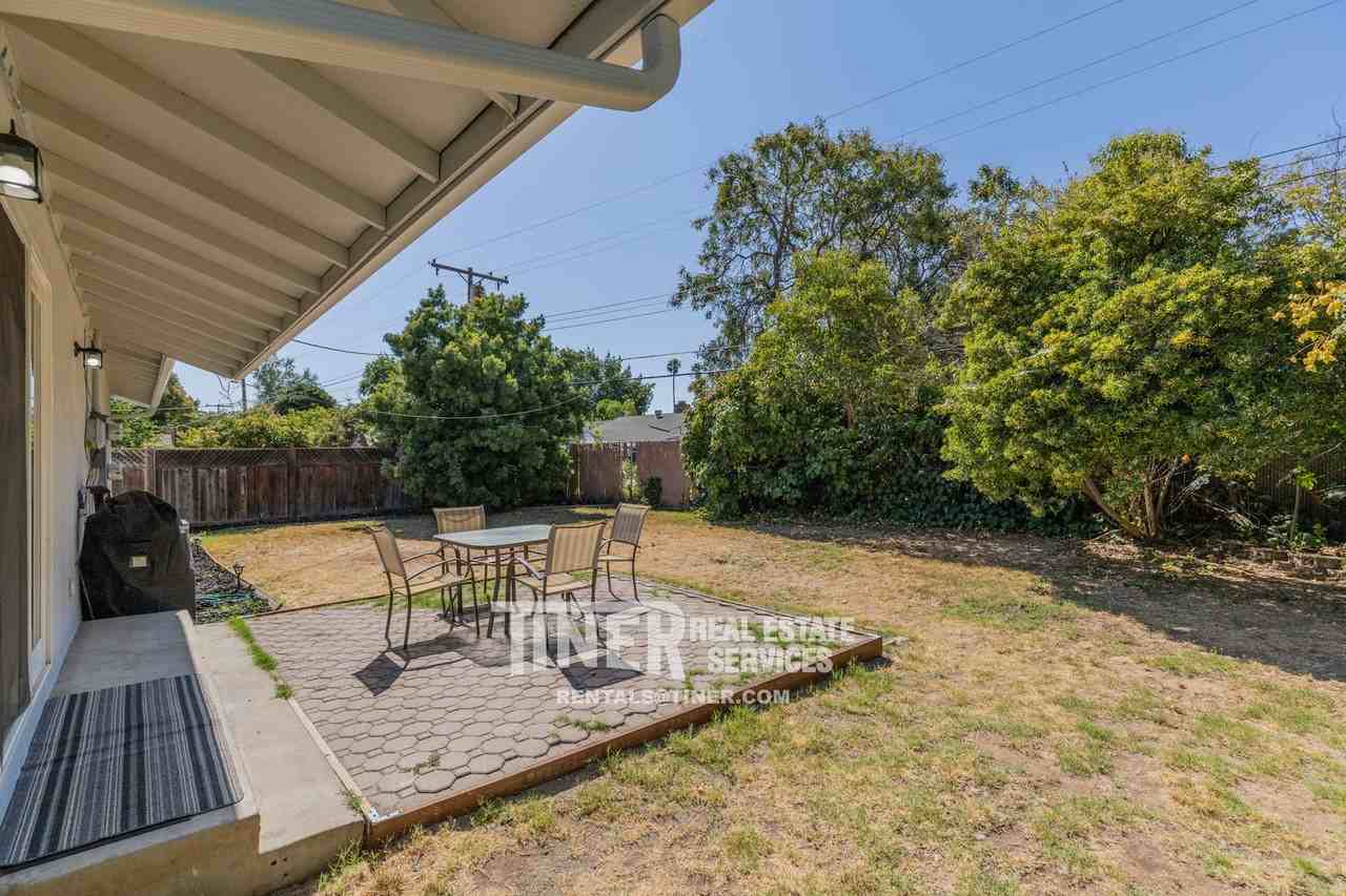 9136 Cecile Way - Photo 4 of 35