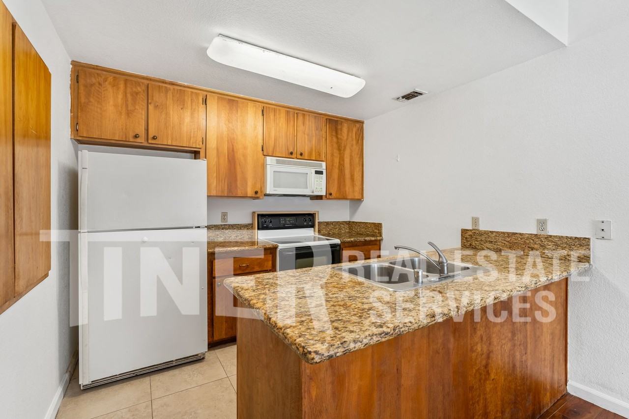 7323 Chivalry Way - Photo 7 of 19