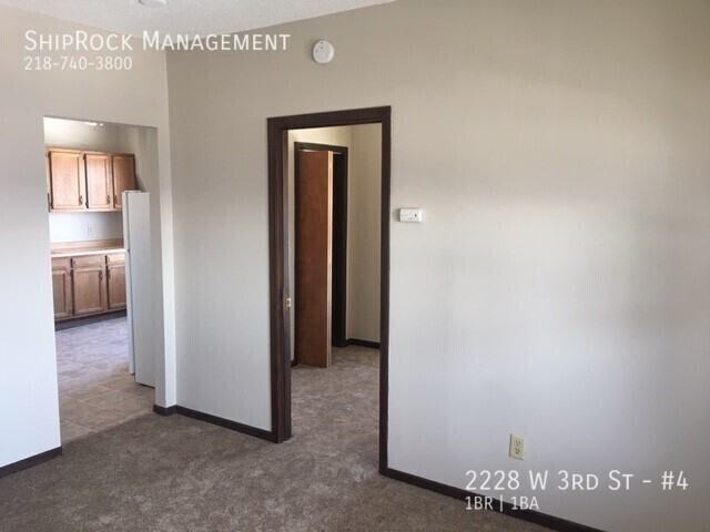 2228 W 3rd St #4 - Photo 3 of 9