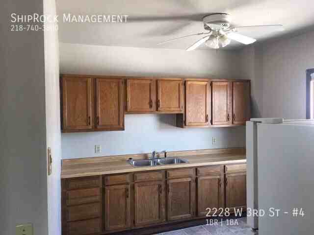 2228 W 3rd St #4 - Photo 6 of 9