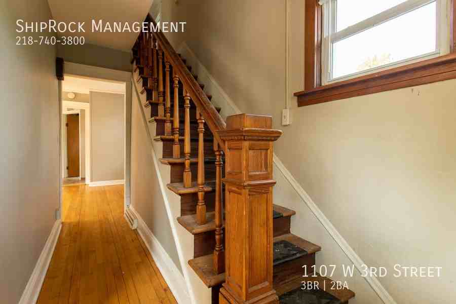 1107 W 3rd St - Photo 2 of 19