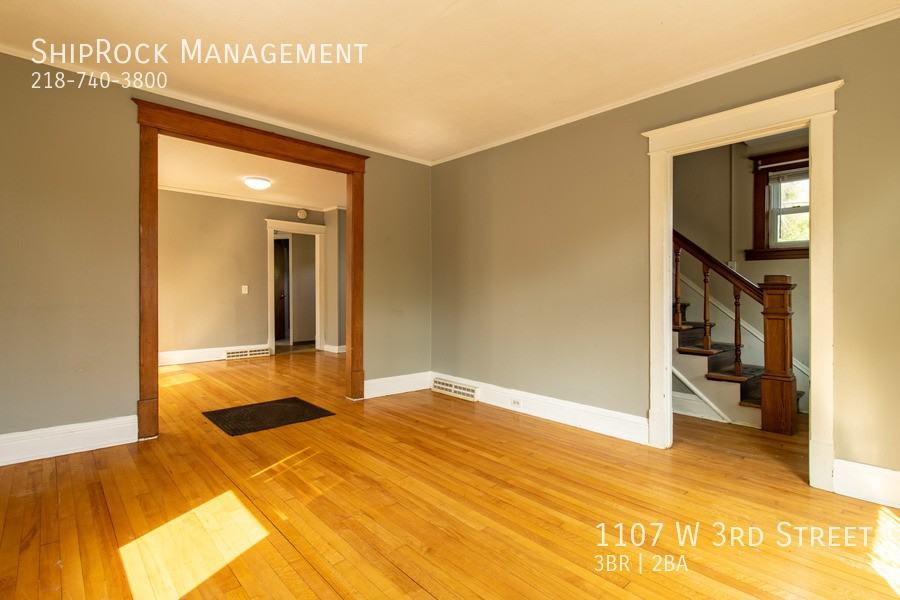 1107 W 3rd St - Photo 3 of 19