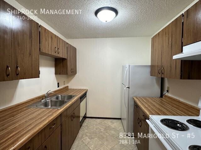 8388 Jasmine St #5 - Photo 2 of 10
