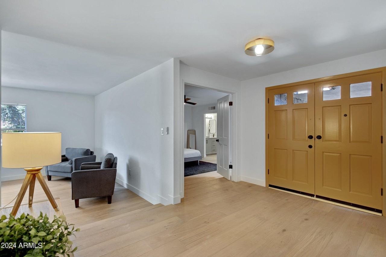 2514 N 60th Pl - Photo 5 of 50