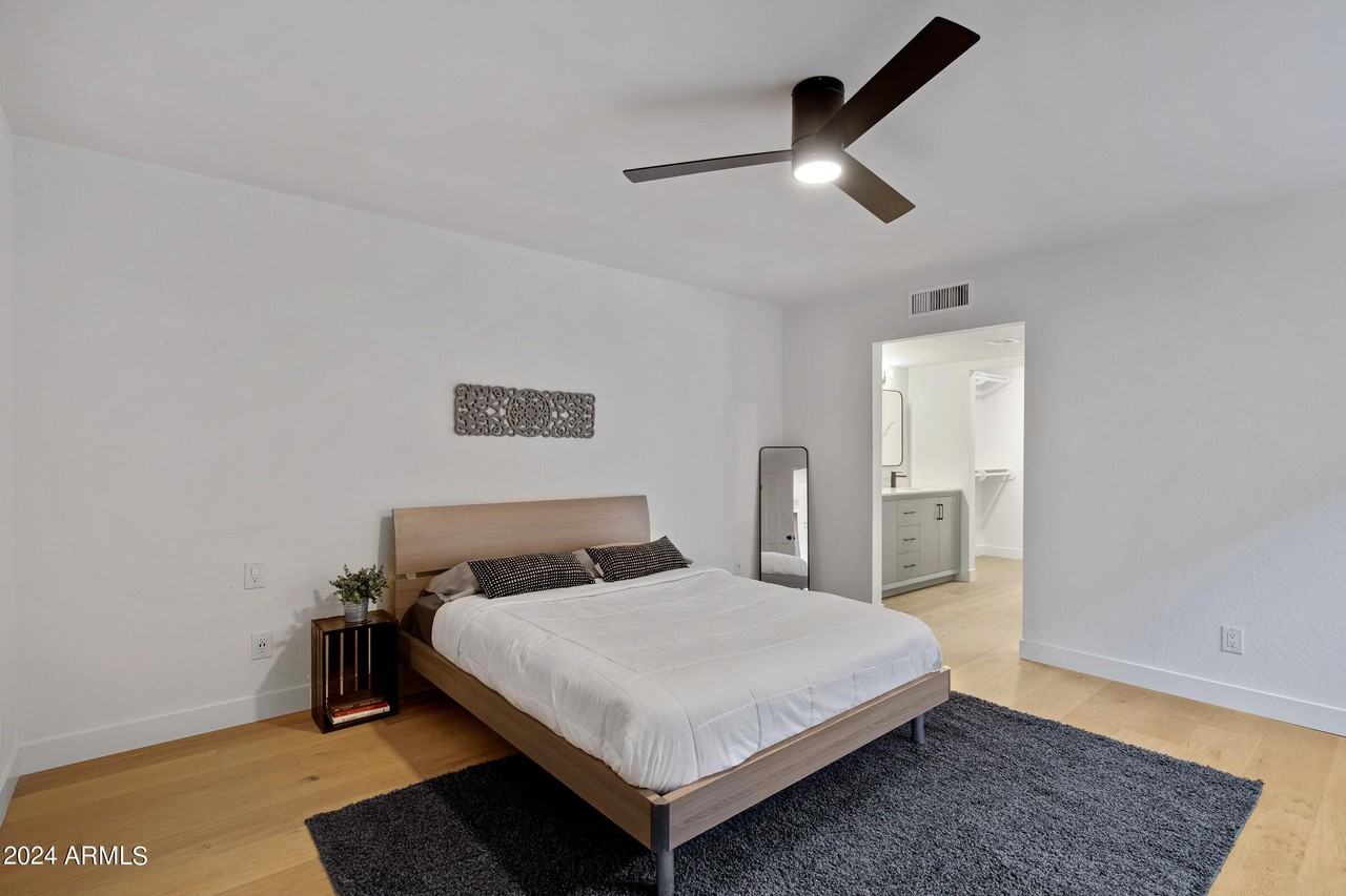 2514 N 60th Pl - Photo 6 of 50