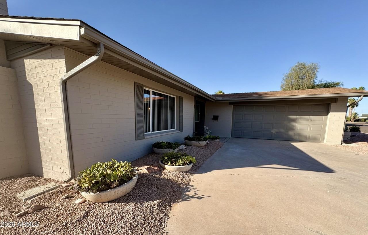 8702 E Starlight Way - Photo 2 of 14