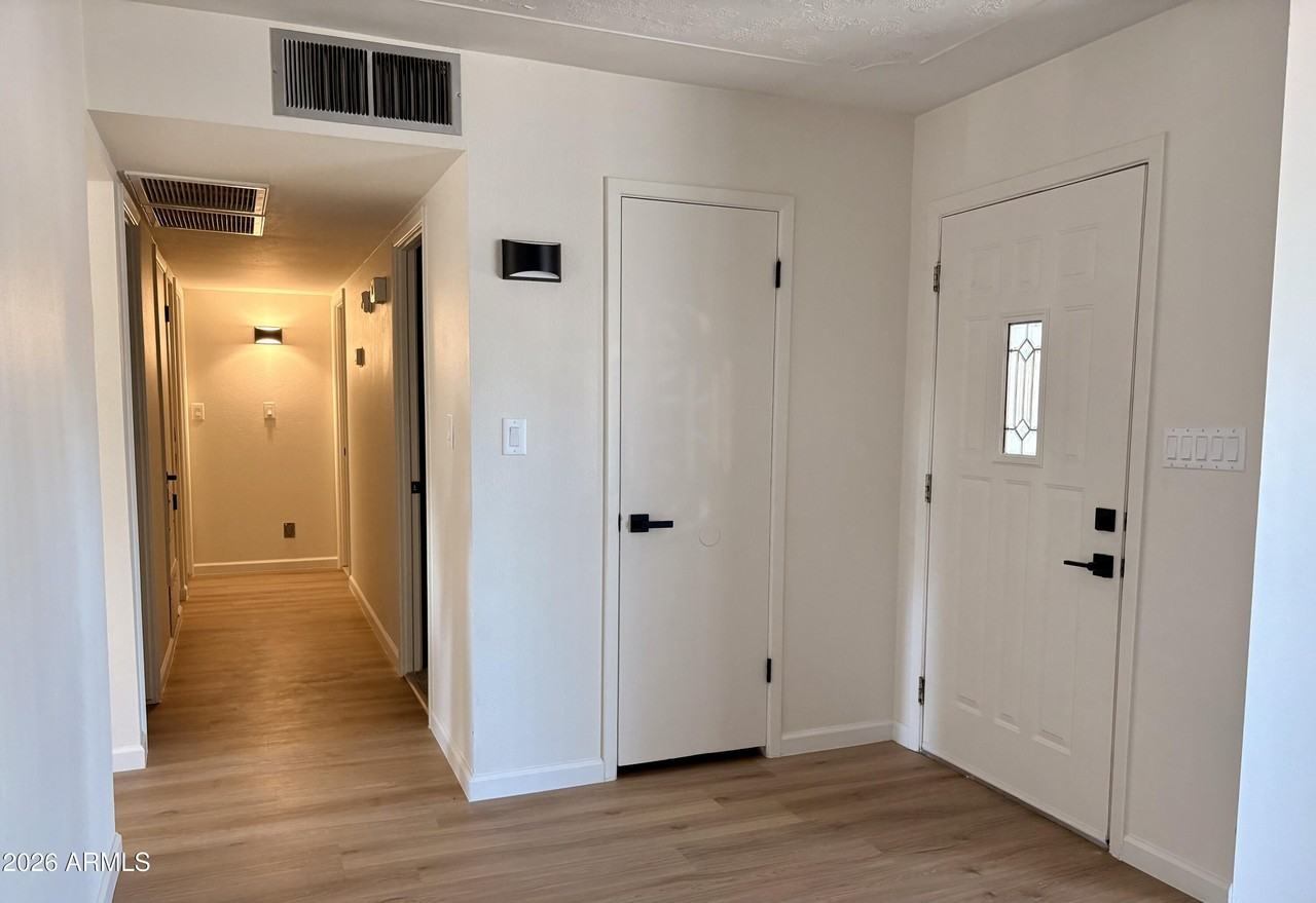8702 E Starlight Way - Photo 3 of 14