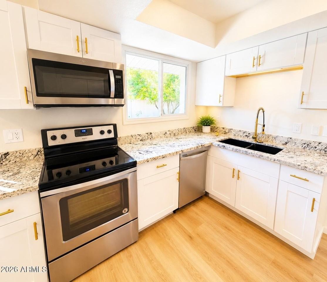 8702 E Starlight Way - Photo 6 of 14