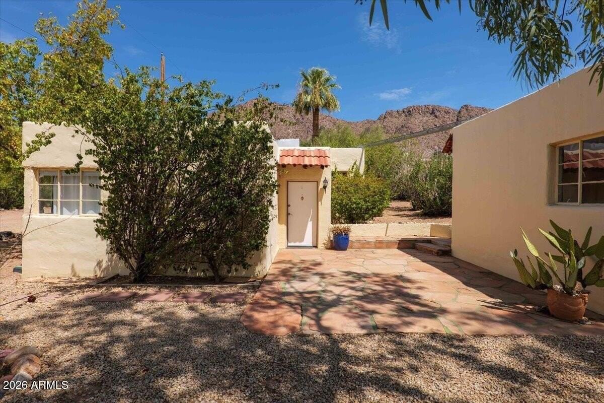5702 E Camelback Rd