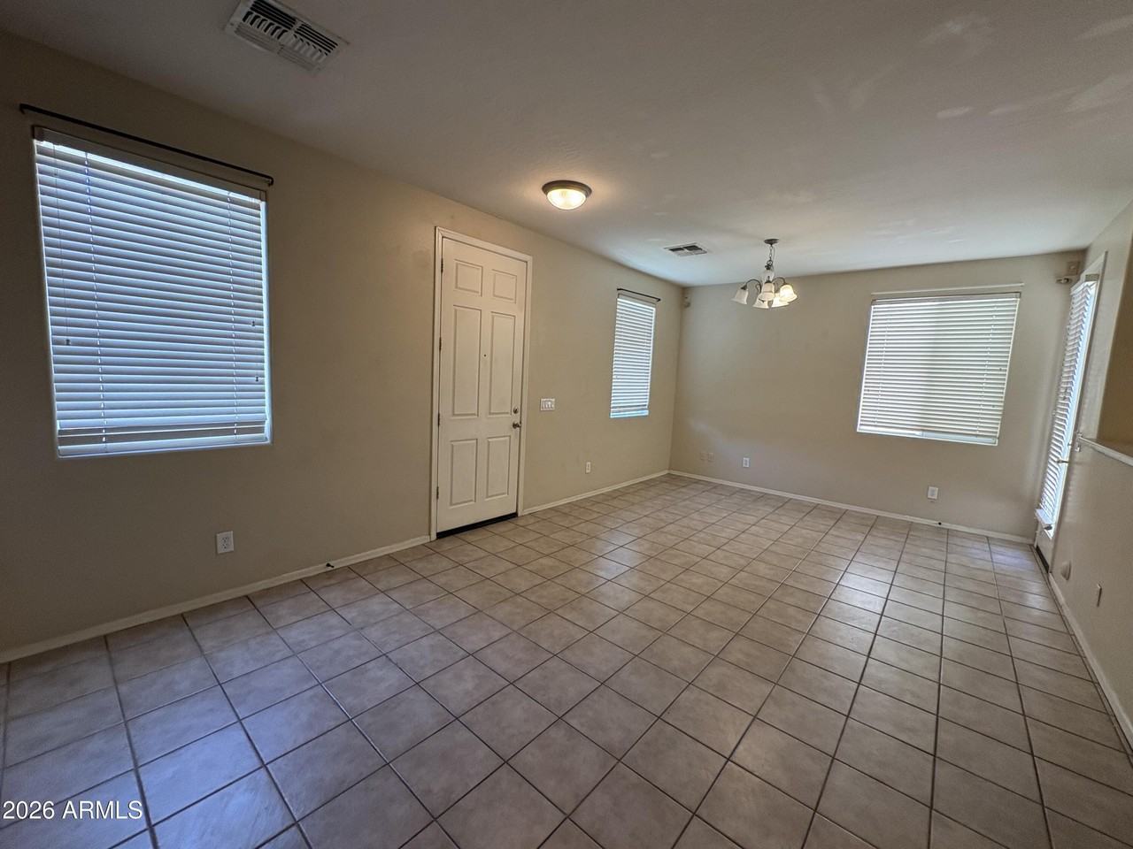 6616 W Adams St - Photo 4 of 13