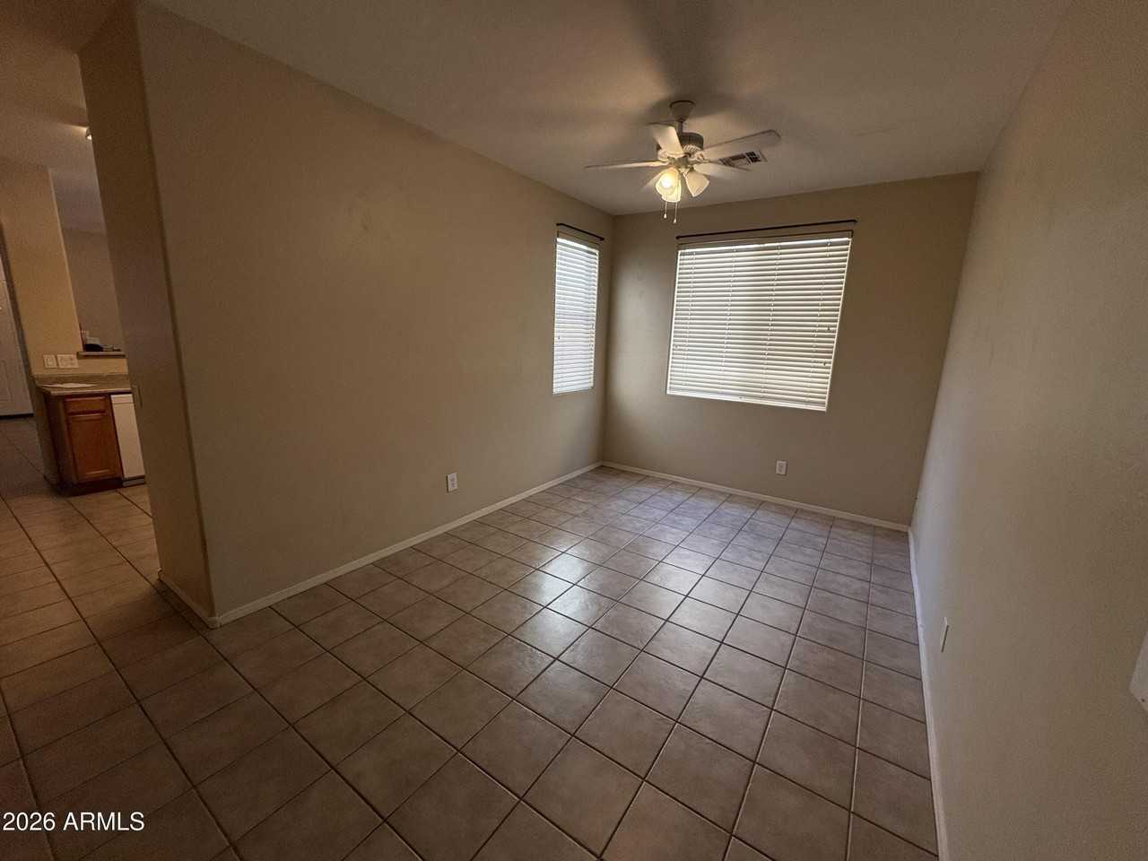 6616 W Adams St - Photo 5 of 13