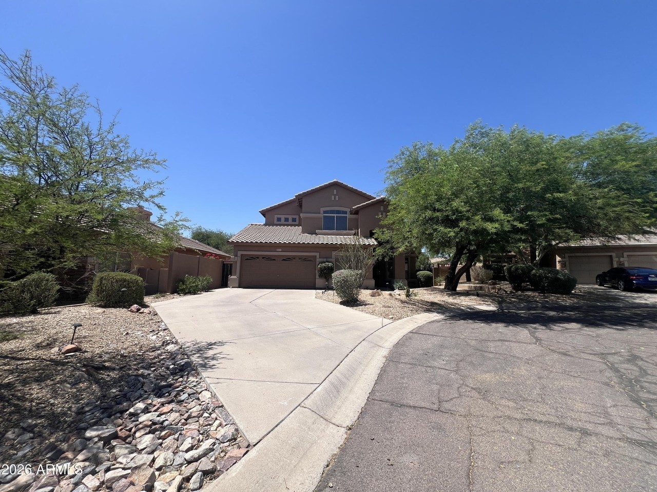 10620 E Tierra Buena Ln - Photo 2 of 36