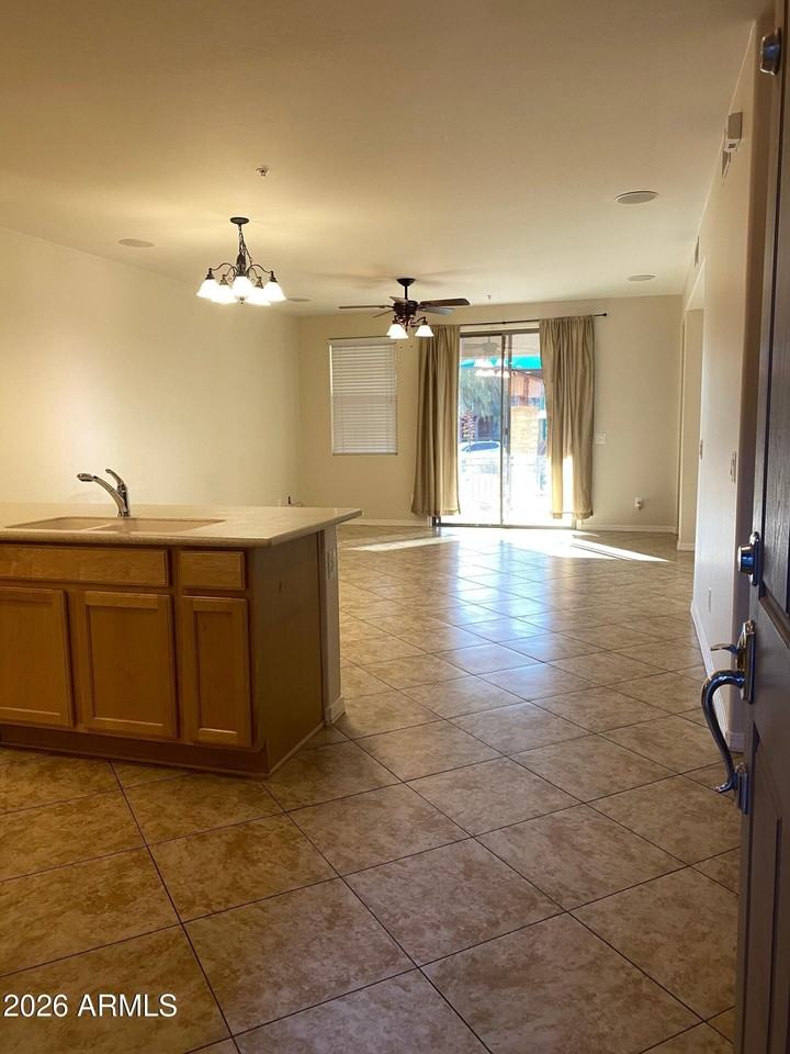 2130 W Hunter Ct #141 - Photo 3 of 6
