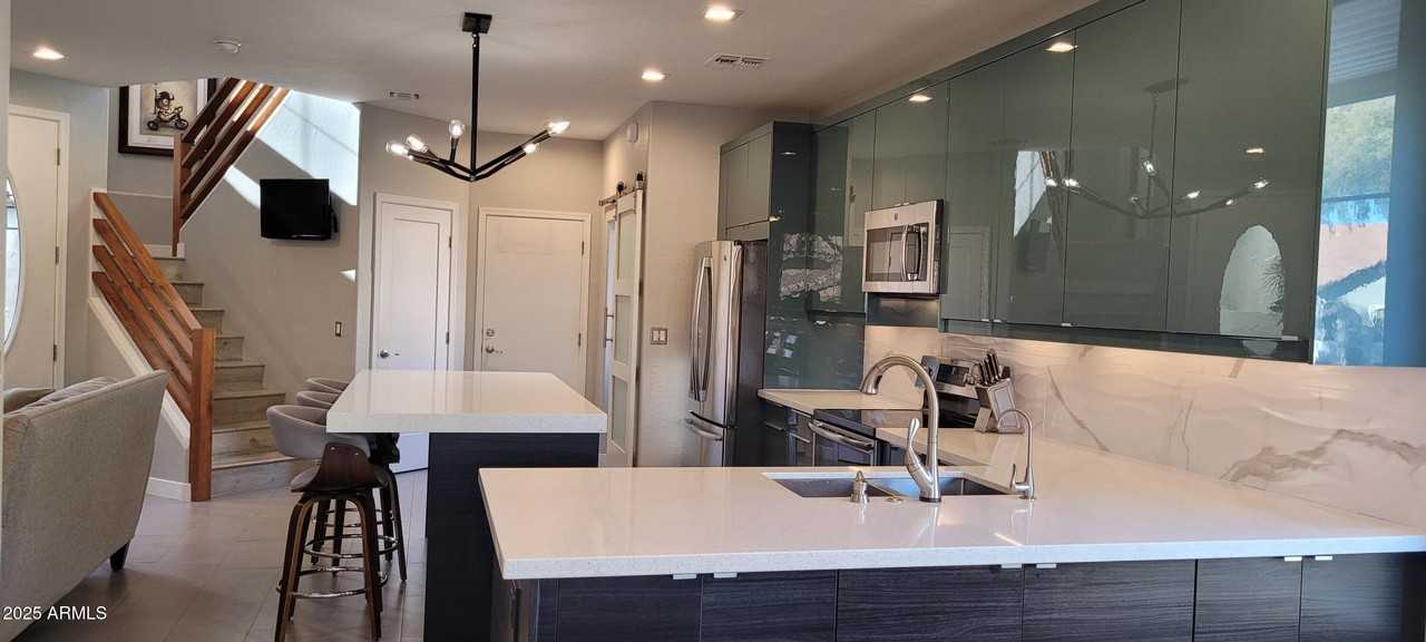 1024 E Frye Rd #1067 - Photo 3 of 36