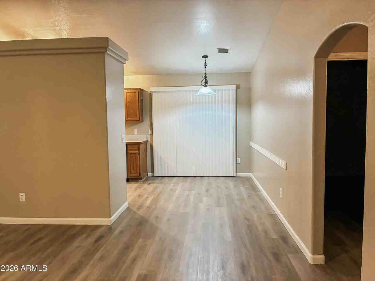9105 W Raven Dr - Photo 3 of 15