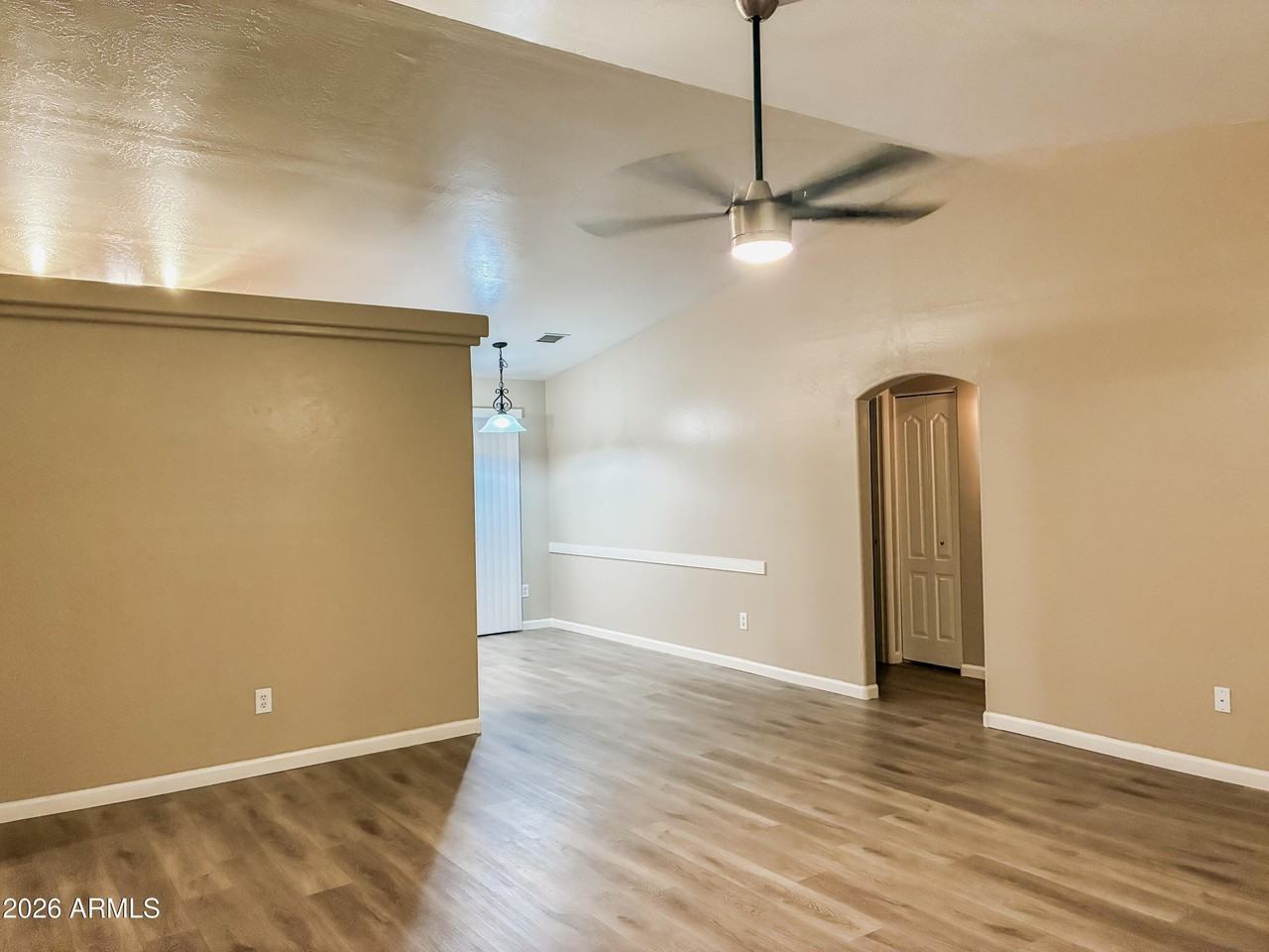 9105 W Raven Dr - Photo 6 of 15