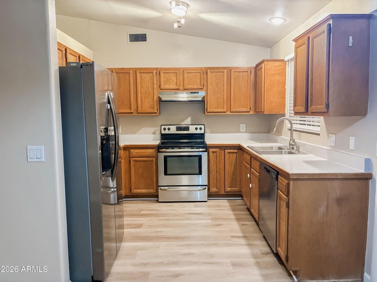 9105 W Raven Dr - Photo 7 of 15