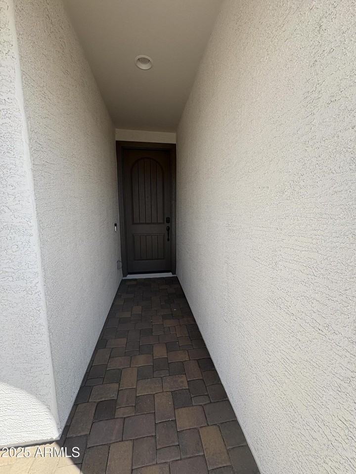 25267 N 172nd Ln - Photo 4 of 45