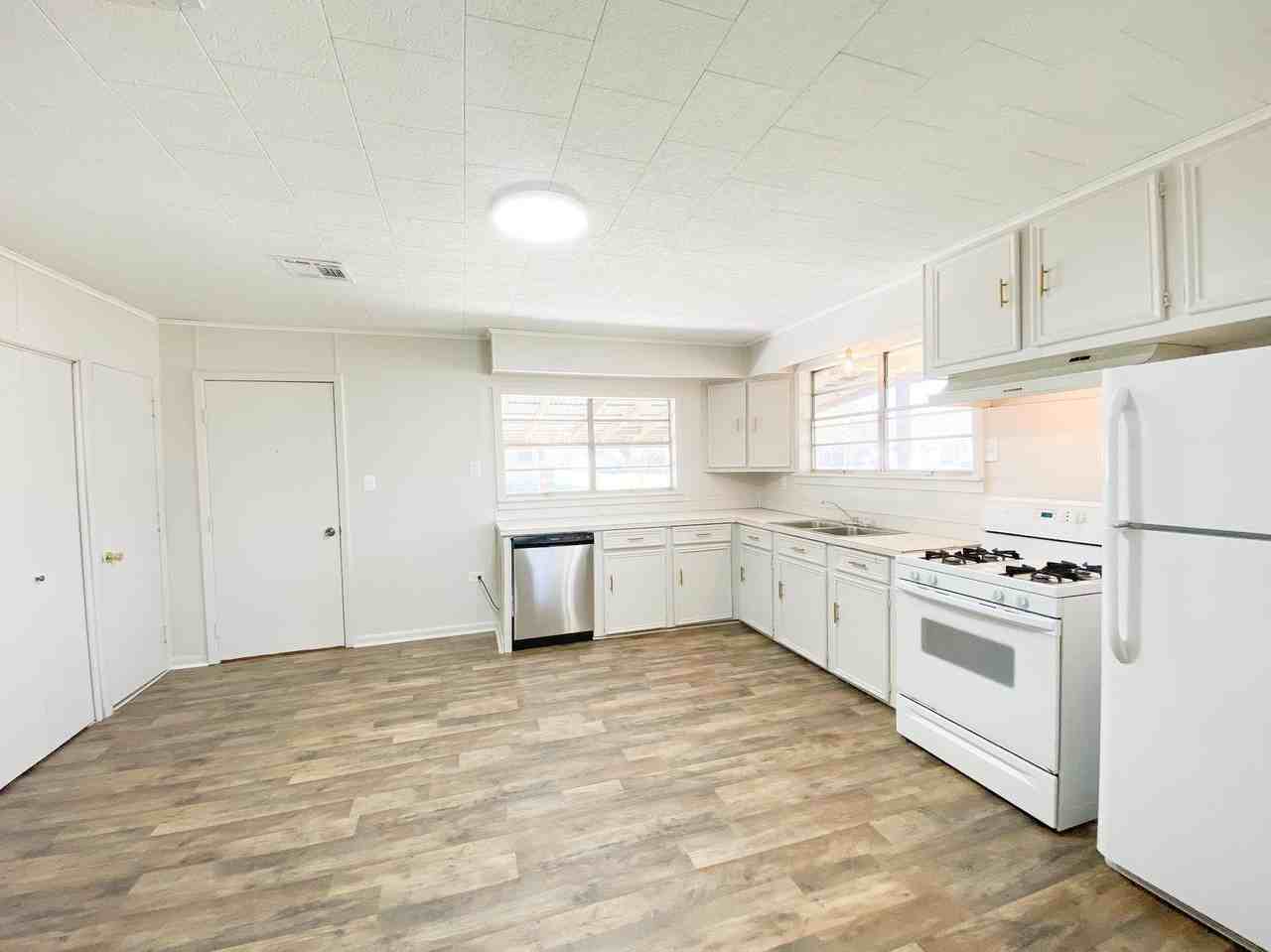 101 Phillip St - Photo 6 of 19