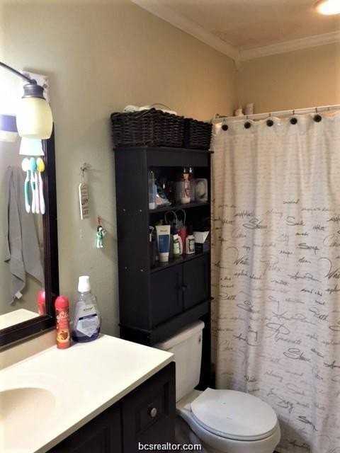 4400 Boyett St #B - Photo 7 of 9