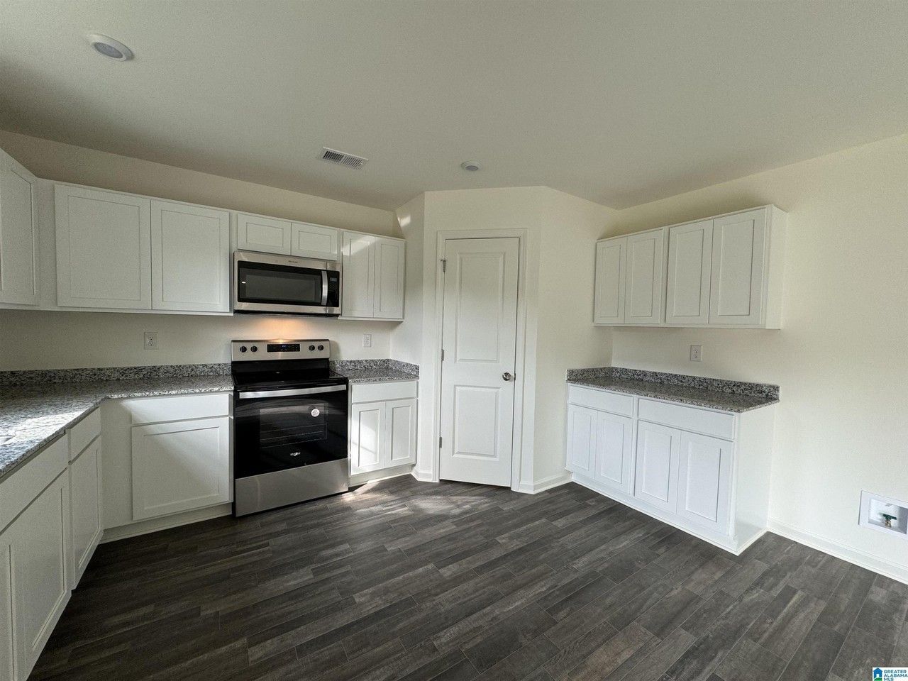 155 Orchid Ln - Photo 4 of 16