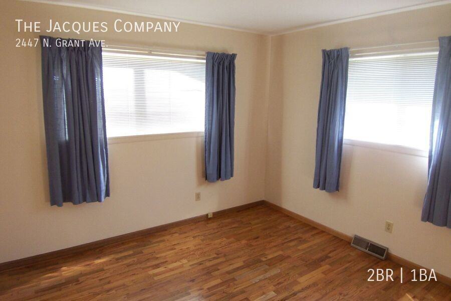 2447 N Grant Ave - Photo 2 of 8