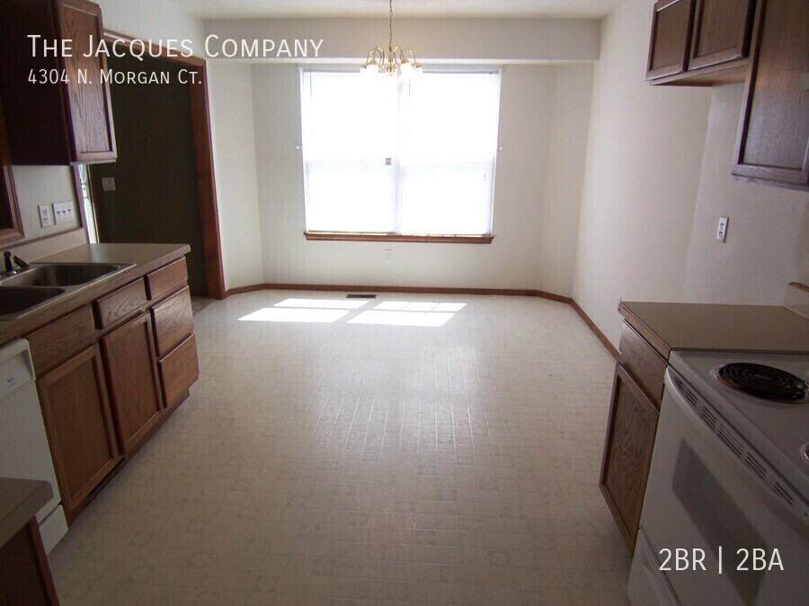 4304 N Morgan Ct - Photo 5 of 10