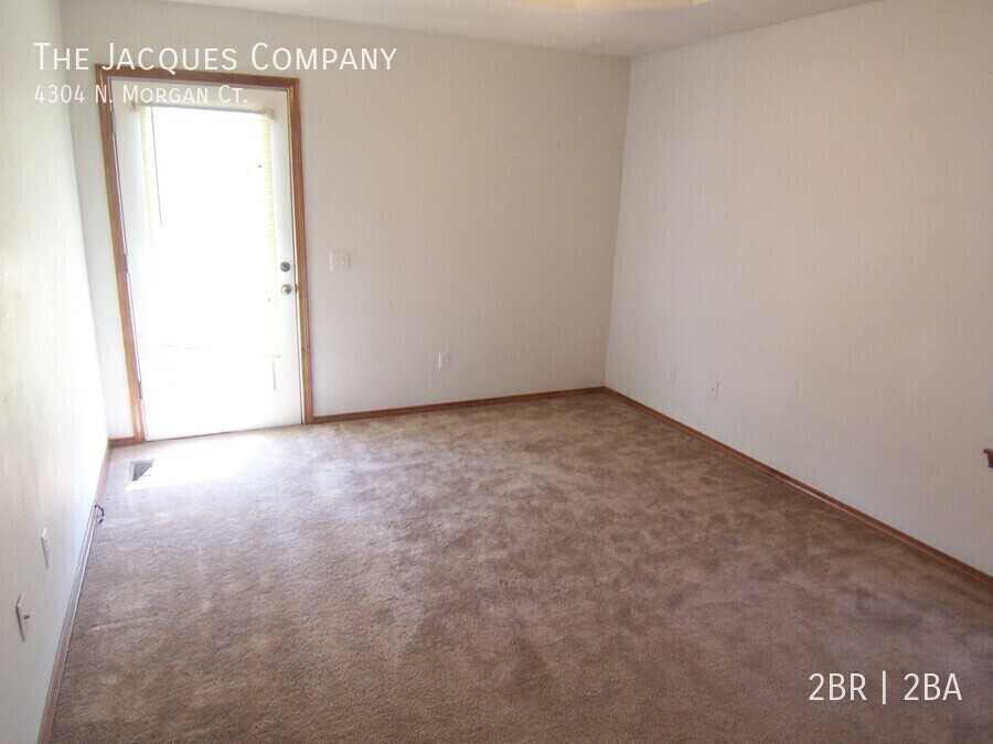4304 N Morgan Ct - Photo 7 of 10