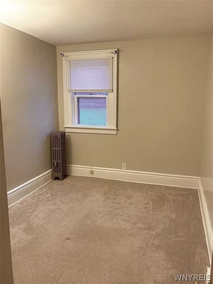 233 Pennsylvania St #3 - Photo 7 of 8