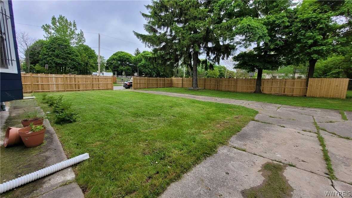 325 Box Ave - Photo 4 of 18