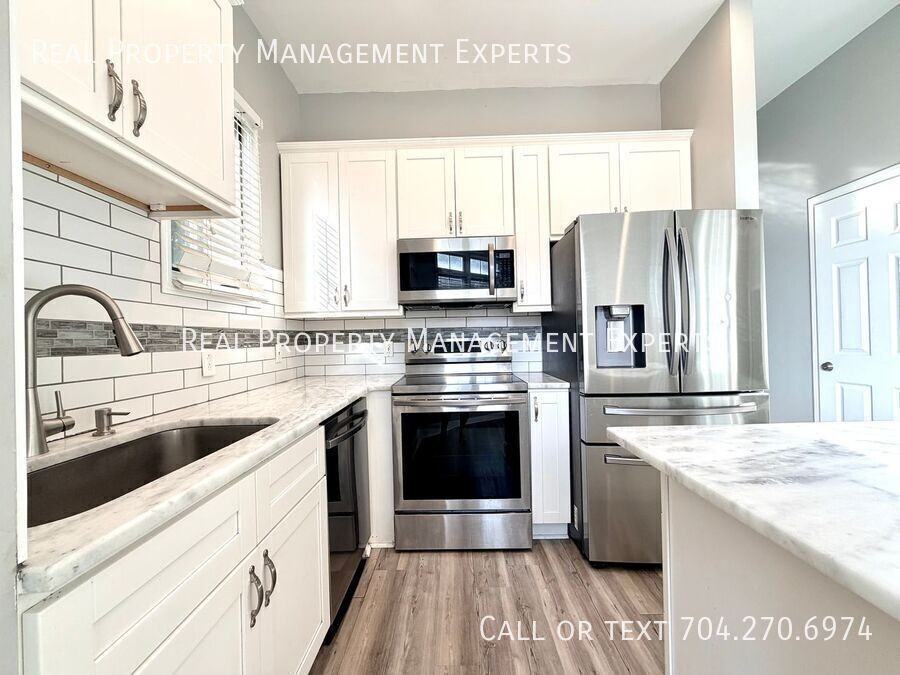 761 N Alexander St - Photo 2 of 14