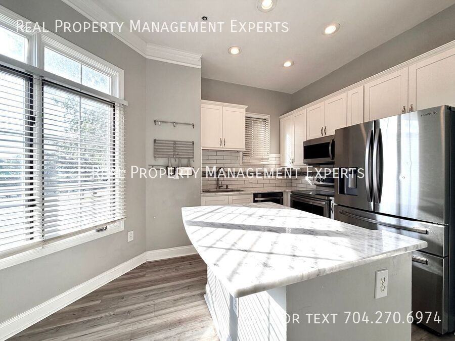 761 N Alexander St - Photo 4 of 14