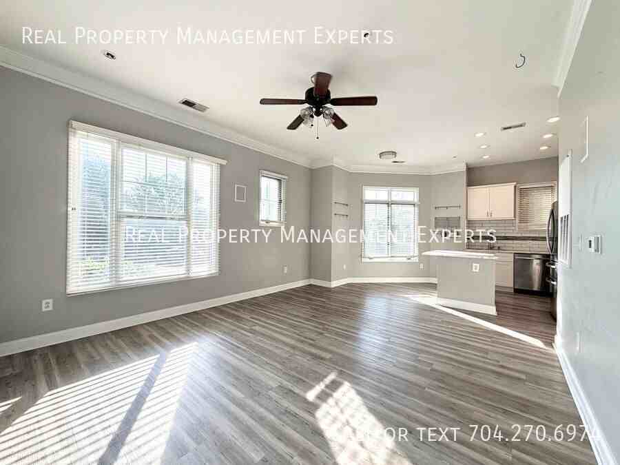 761 N Alexander St - Photo 6 of 14