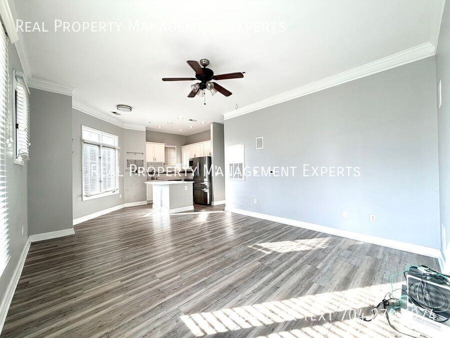 761 N Alexander St - Photo 7 of 14