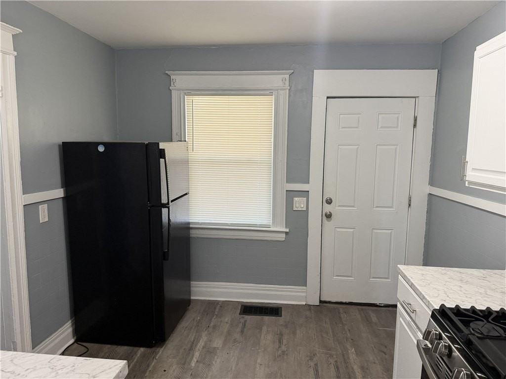 161 S Union St - Photo 6 of 17