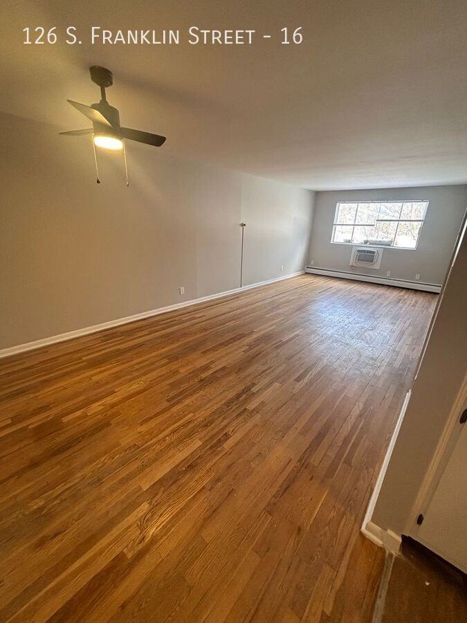 126 S Franklin St #16 - Photo 2 of 7