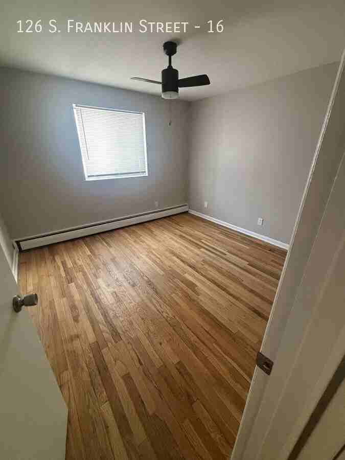 126 S Franklin St #16 - Photo 4 of 7