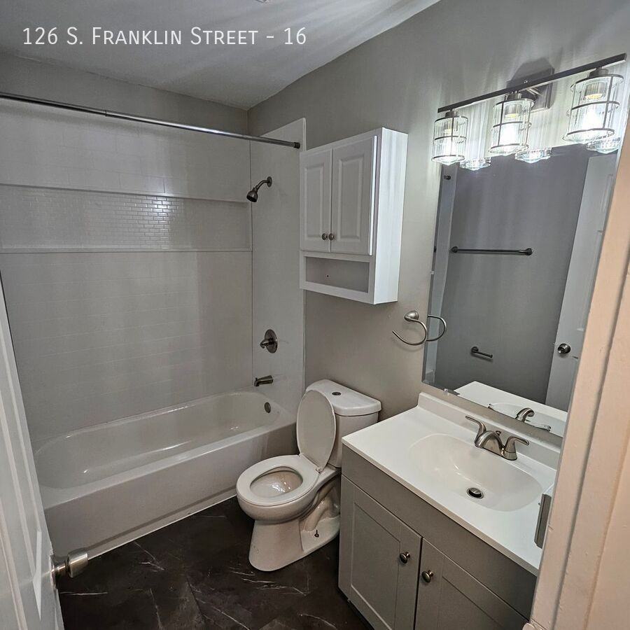 126 S Franklin St #16 - Photo 5 of 7