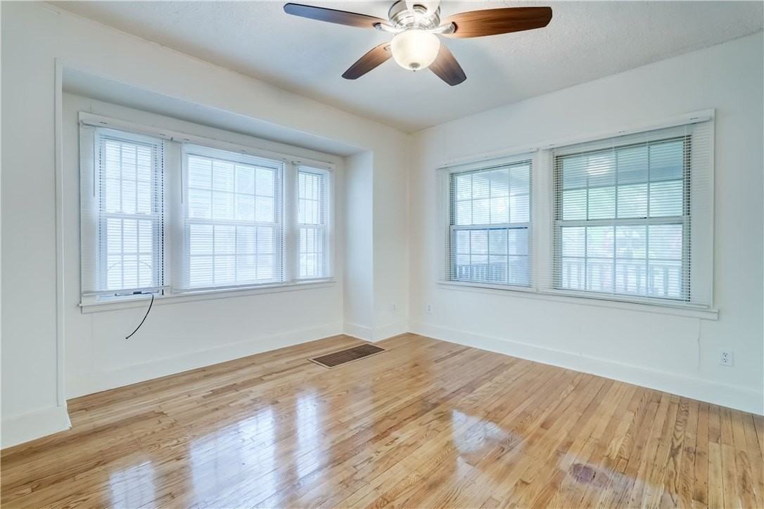 49 Depew St - Photo 7 of 35
