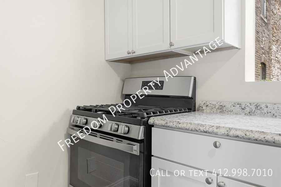 5154 Butler St #2 - Photo 5 of 25
