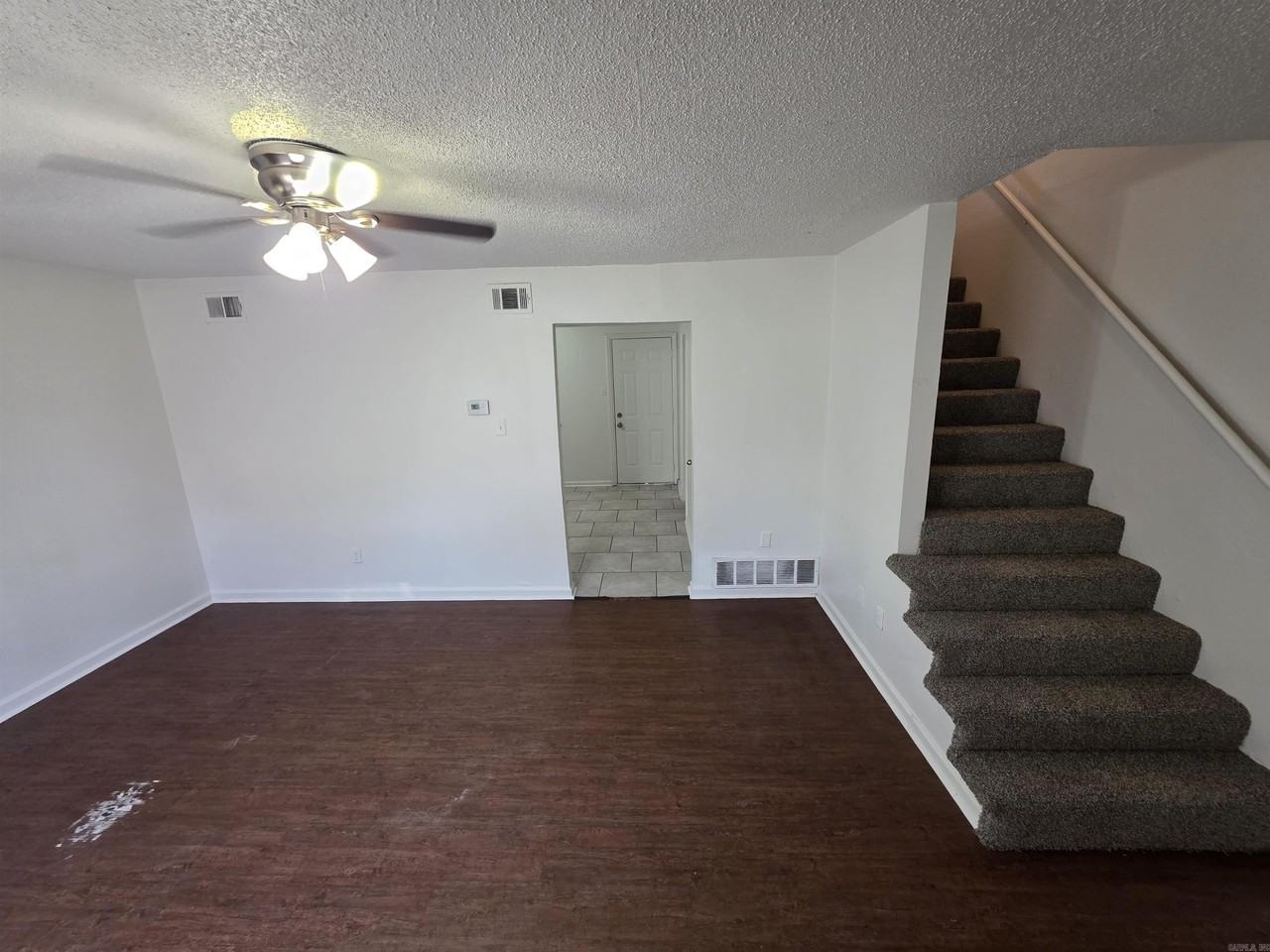 9408 Lew Cir #A - Photo 2 of 11