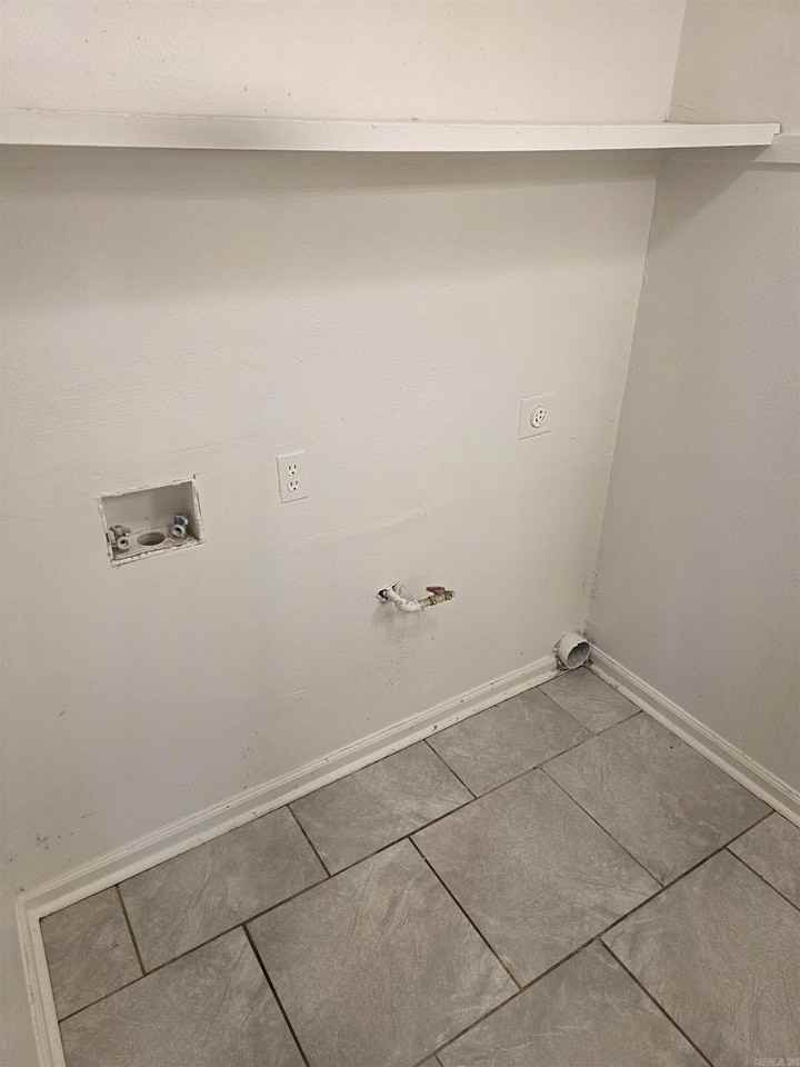9408 Lew Cir #A - Photo 5 of 11