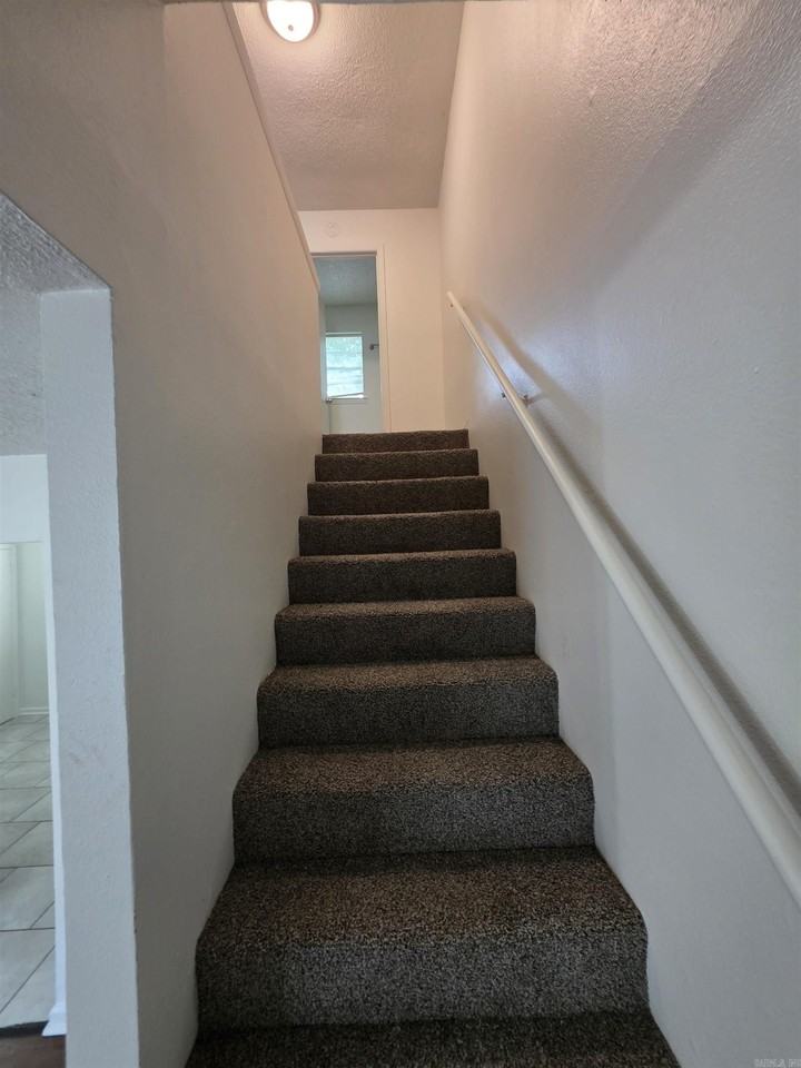 9408 Lew Cir #A - Photo 6 of 11