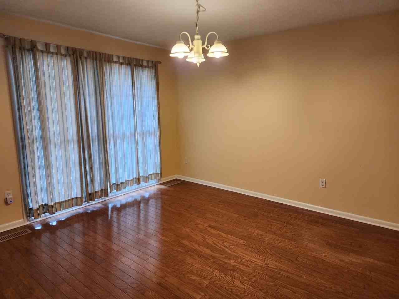 613 8th Ave S - Photo 6 of 22