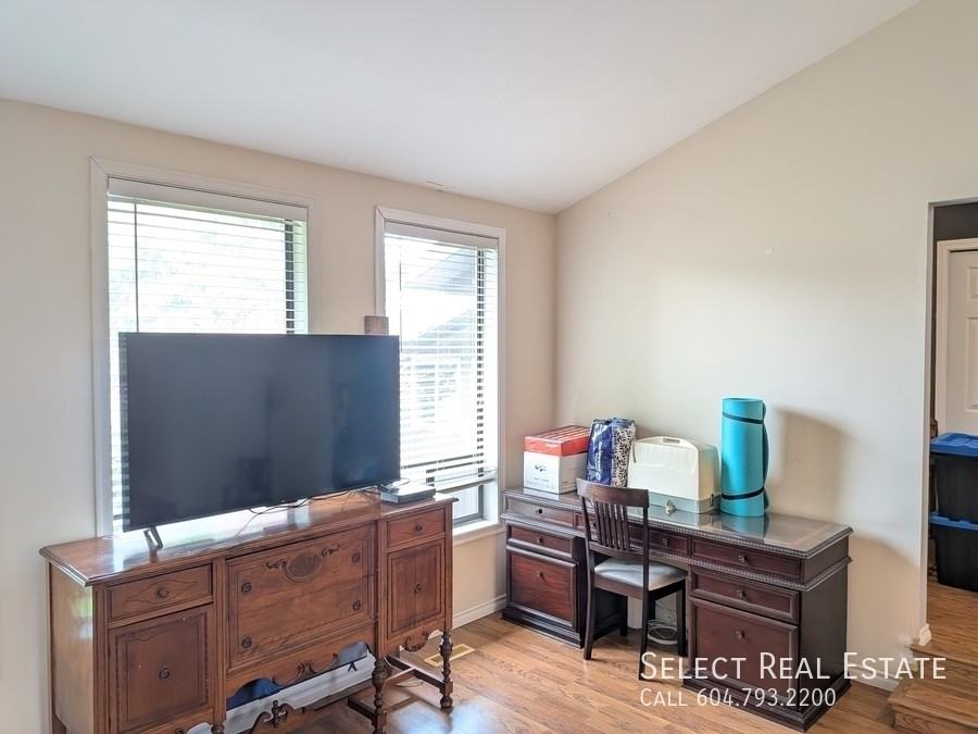 45086 Stevenson Rd - Photo 5 of 35