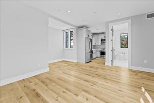 1348 S Burnside Ave #04 - Photo 1 of 1