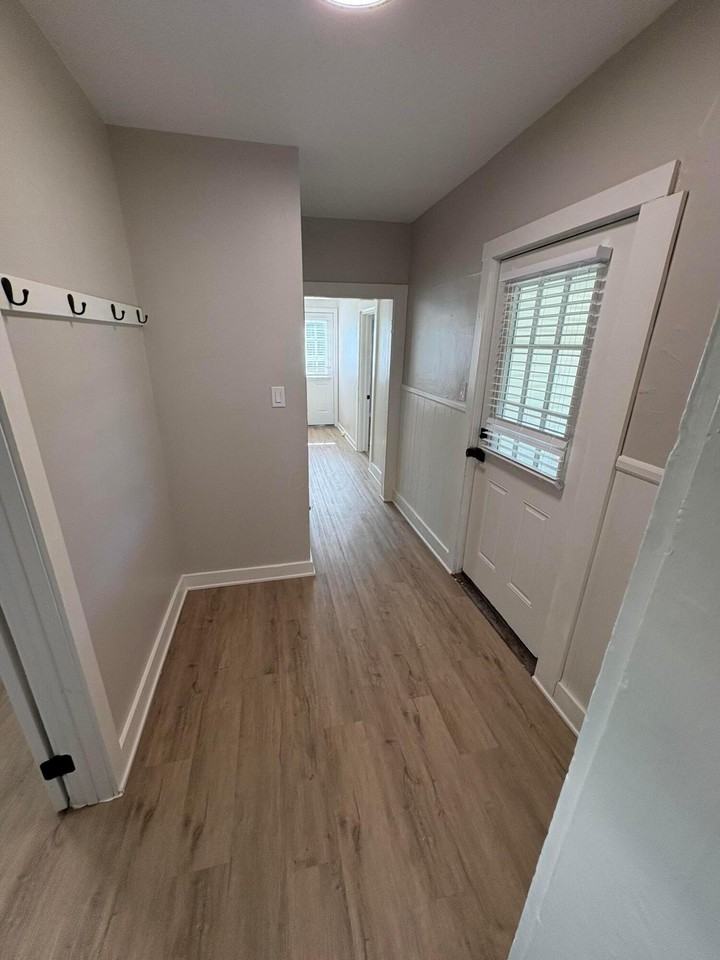22 Estelle St - Photo 5 of 19