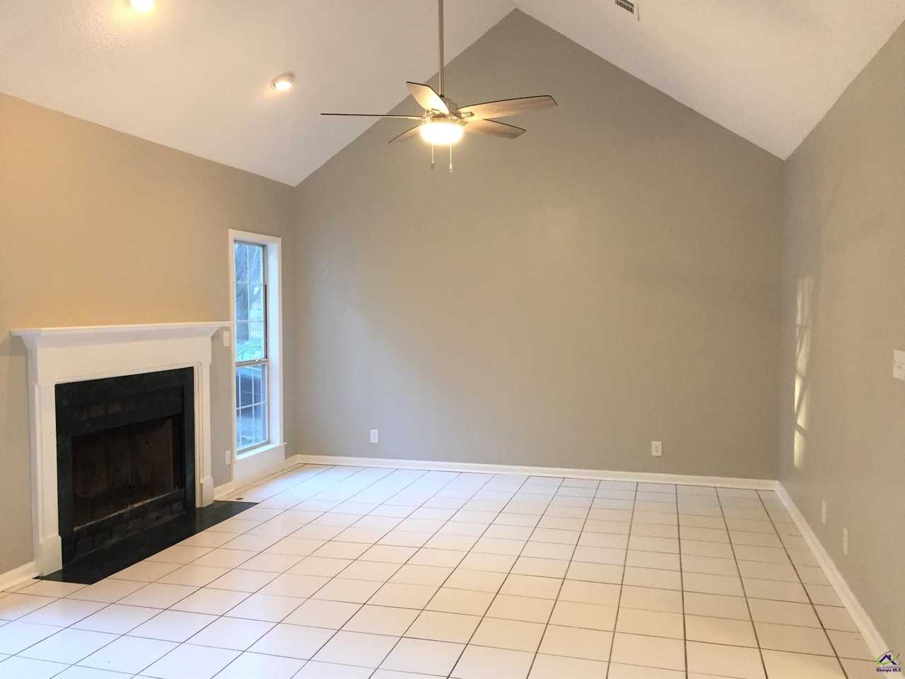 542 Loblolly Ln - Photo 4 of 22