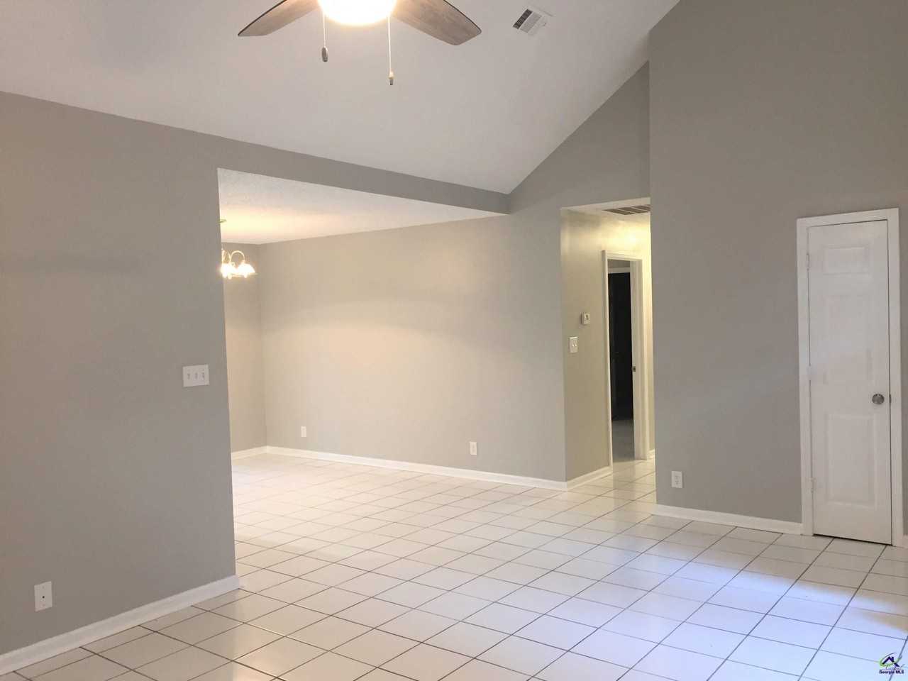 542 Loblolly Ln - Photo 5 of 22