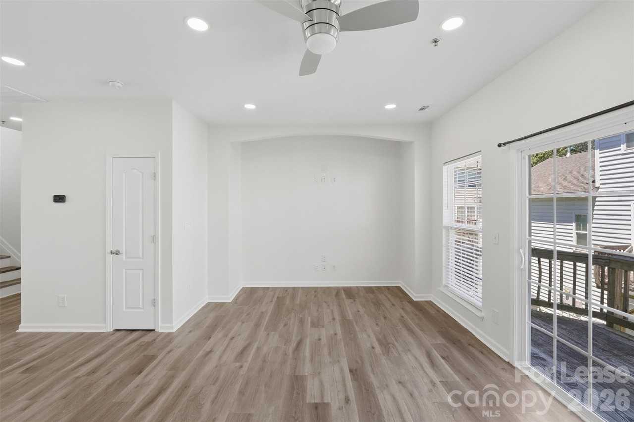 6621 Tor Dr - Photo 4 of 30